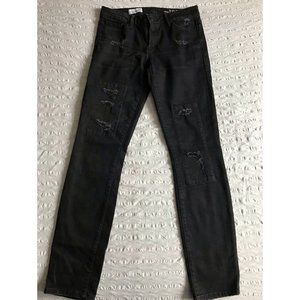 NWOT Gap distressed skinny jean